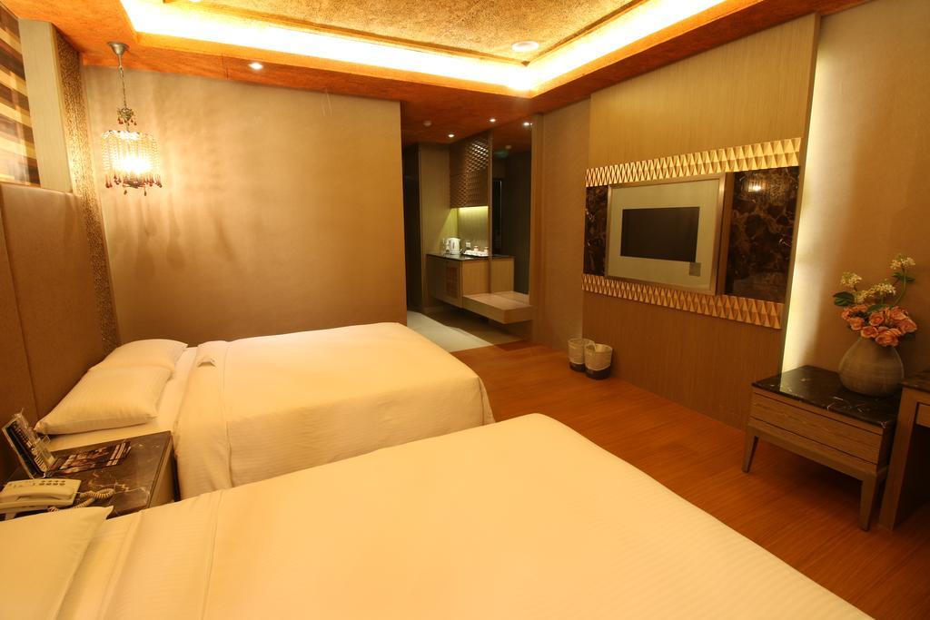 R7 Hotel Kaohsiung Exteriör bild