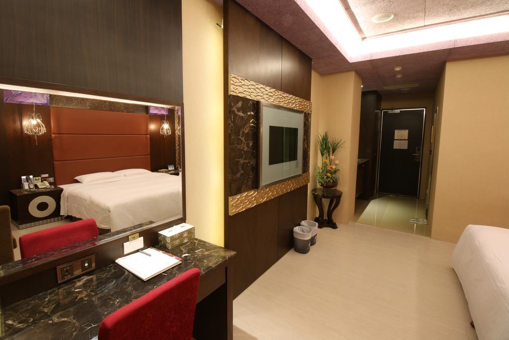 R7 Hotel Kaohsiung Exteriör bild