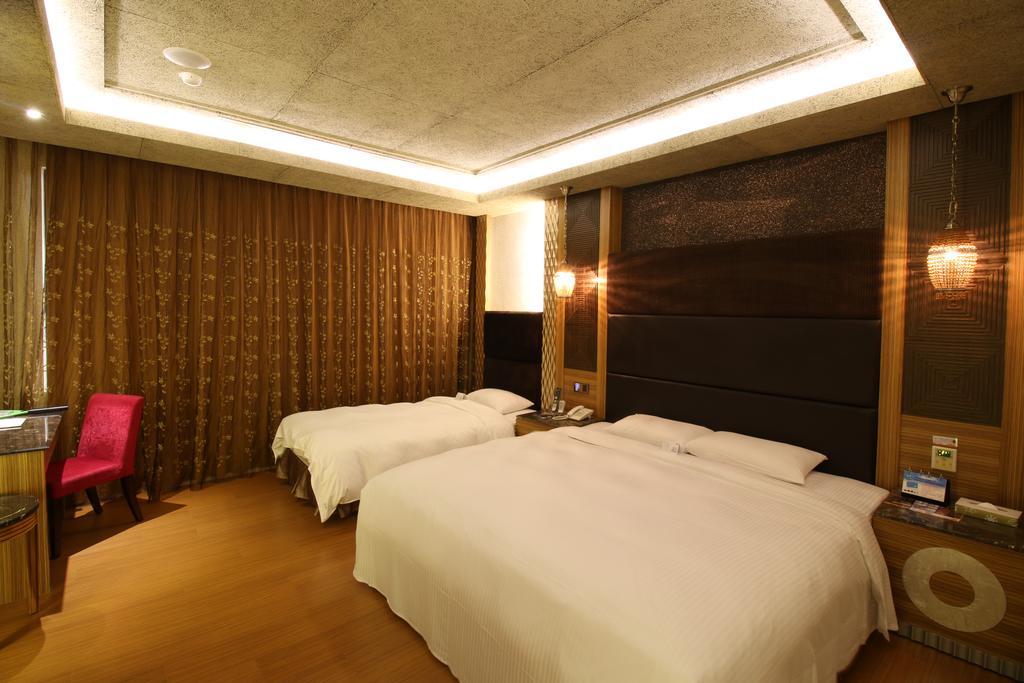 R7 Hotel Kaohsiung Exteriör bild