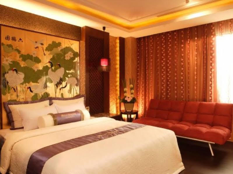 R7 Hotel Kaohsiung Exteriör bild