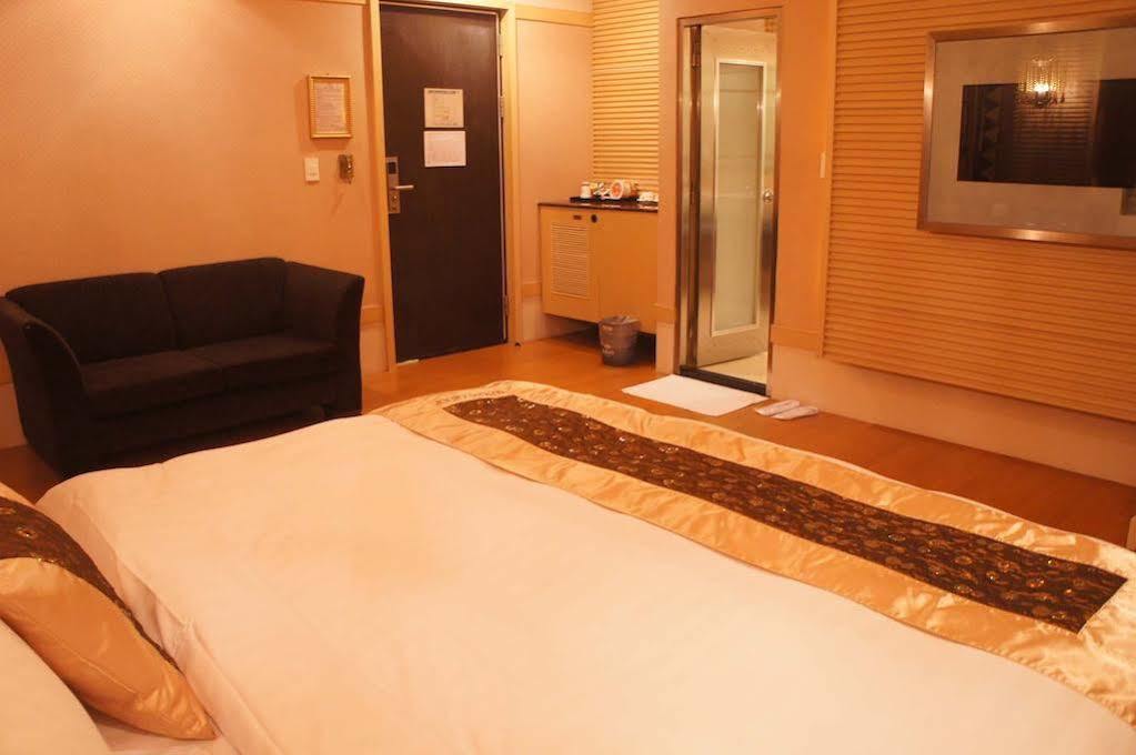 R7 Hotel Kaohsiung Exteriör bild